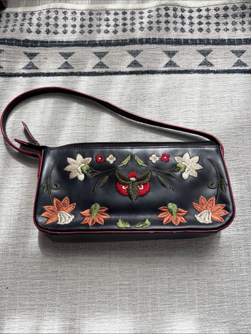 Adrienne Vittadini Vintage Y2K Floral Embroidered Baguette Shoulder Bag Black
